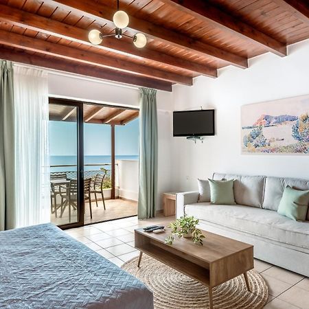 Superb Apartments Kriaras Sea View In Sfakia Khóra Sfakíon Buitenkant foto