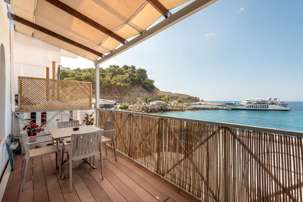 Superb Apartments Kriaras Sea View In Sfakia Khóra Sfakíon Buitenkant foto