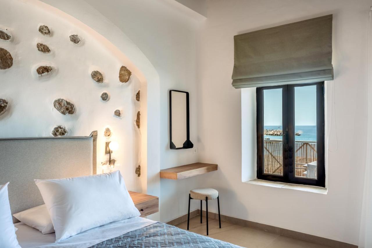Superb Apartments Kriaras Sea View In Sfakia Khóra Sfakíon Buitenkant foto