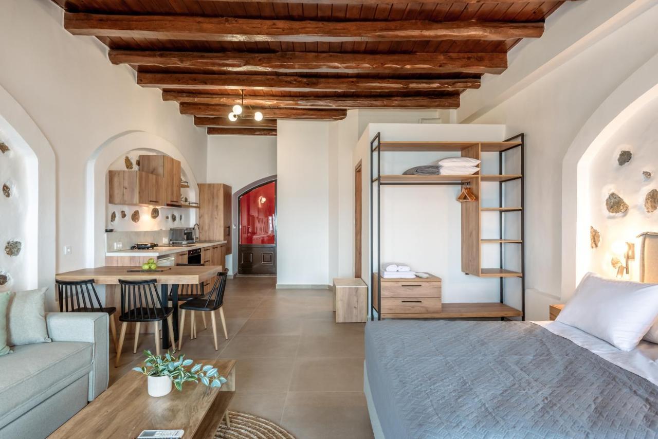 Superb Apartments Kriaras Sea View In Sfakia Khóra Sfakíon Buitenkant foto