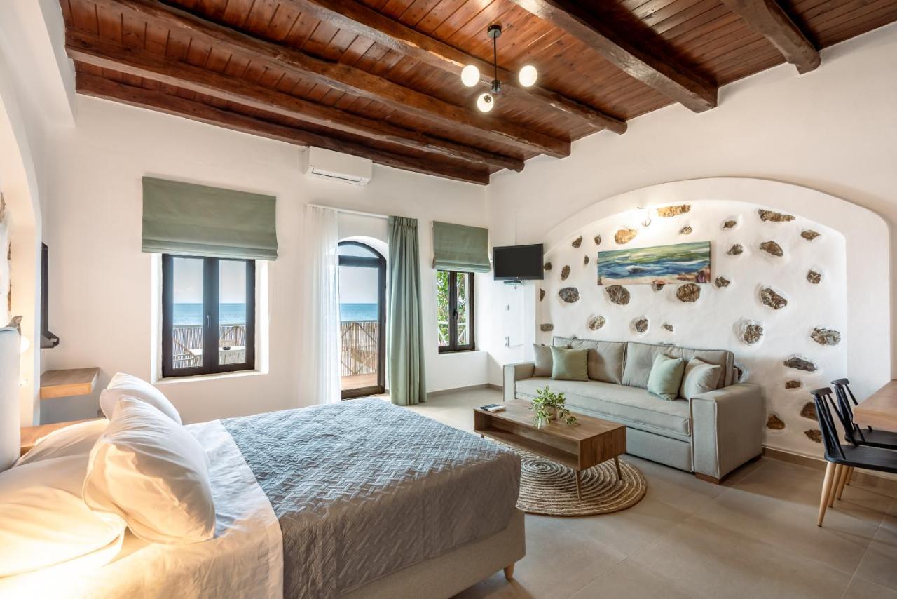 Superb Apartments Kriaras Sea View In Sfakia Khóra Sfakíon Buitenkant foto